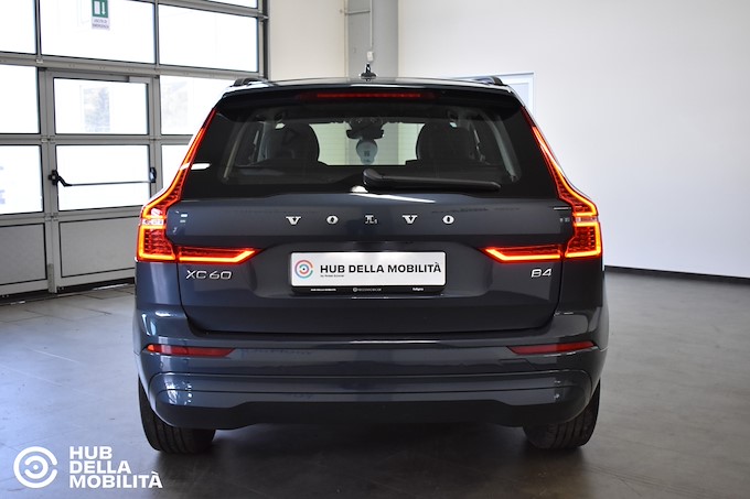 VOLVO XC60 B4 (d) automatico Core